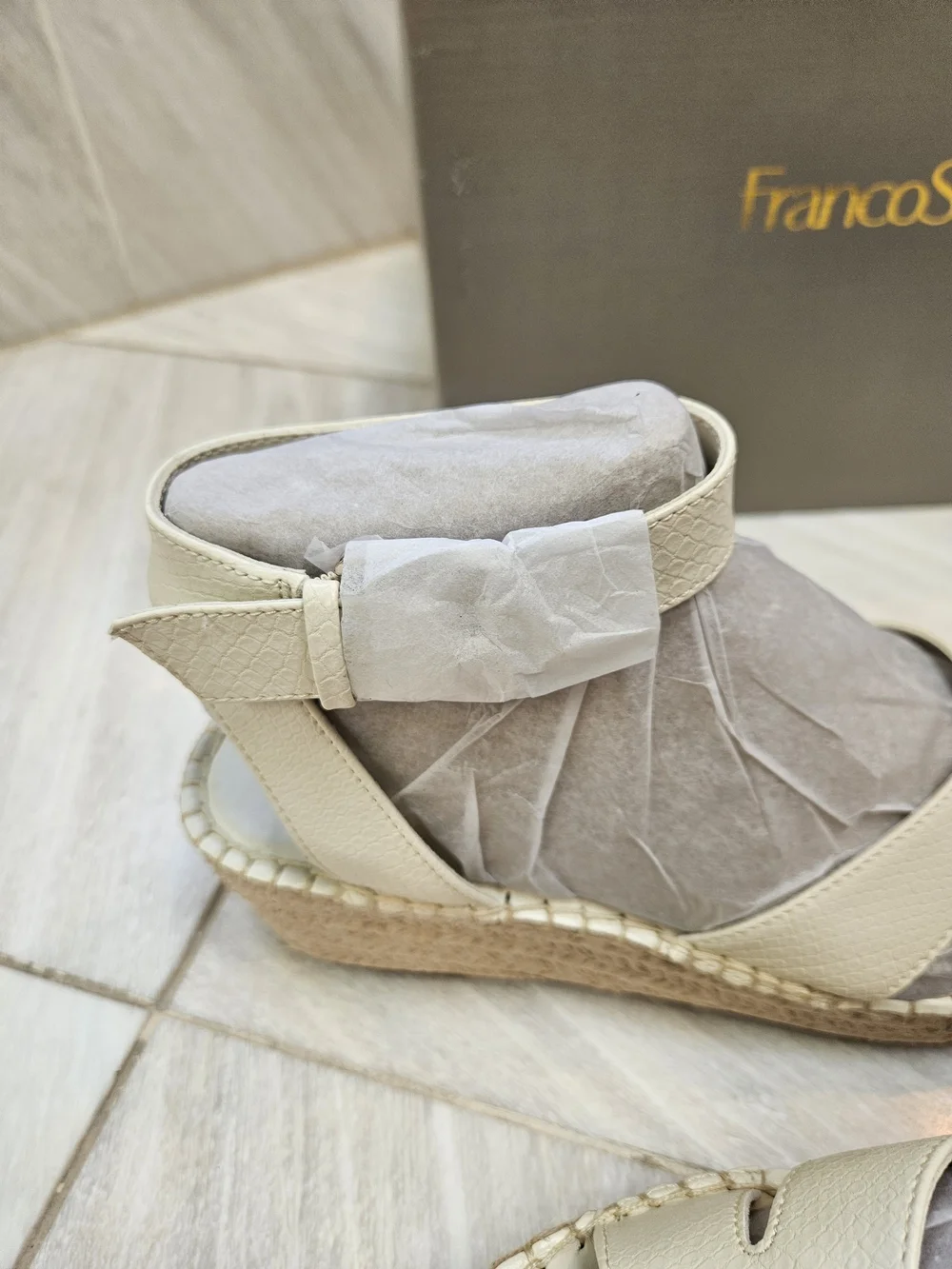 Franco Sarto Cream Espadrille Wedge Sandals with Ankle Strap Size 8...NW